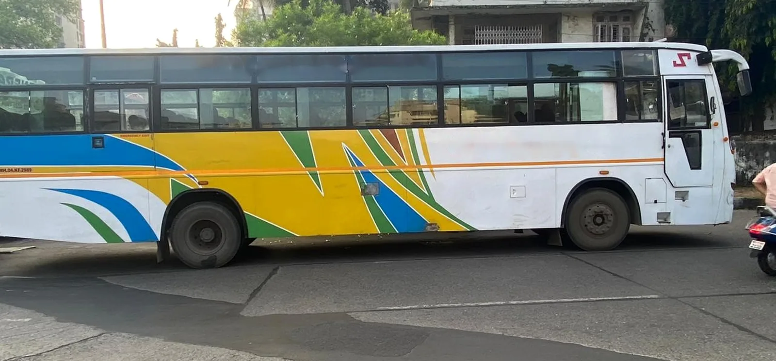 Bus 49 seater non AC side view